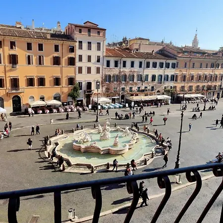 Navona Apartment *