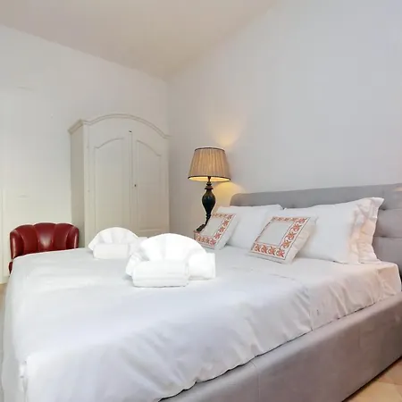 Navona Apartment Rome